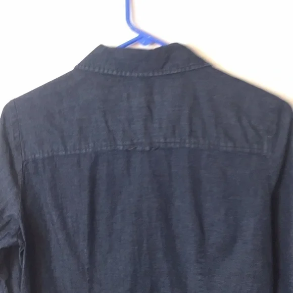 🌸 Denim&Company blue button down top. Size XXS. - Picture 6 of 8